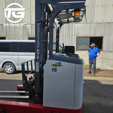 NICHIYU ELECTRIC REACH TRUCK 1.5 TON
